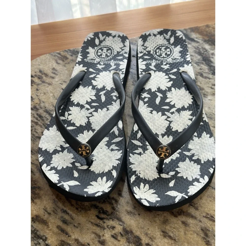Tory Burch,  Navy Blue And White Floral Pattern Thing/flip Flop Zzndals